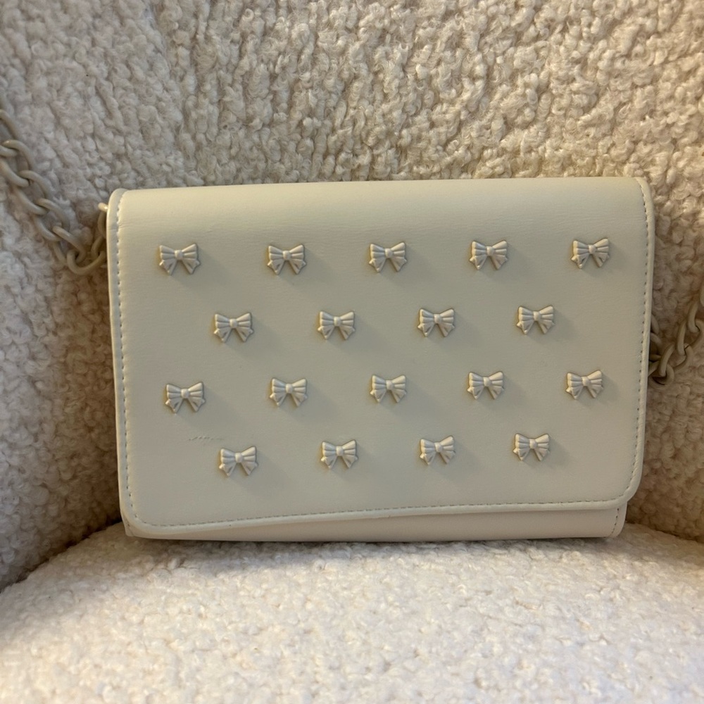 Betsey Johnson Cream Bow Crossbody Bag